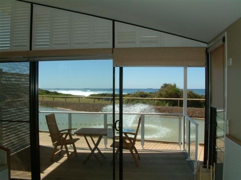 Caves Coastal Bar & Bungalows Caves Beach Exteriör bild