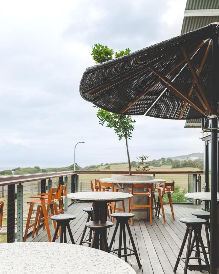 Caves Coastal Bar & Bungalows Caves Beach Exteriör bild